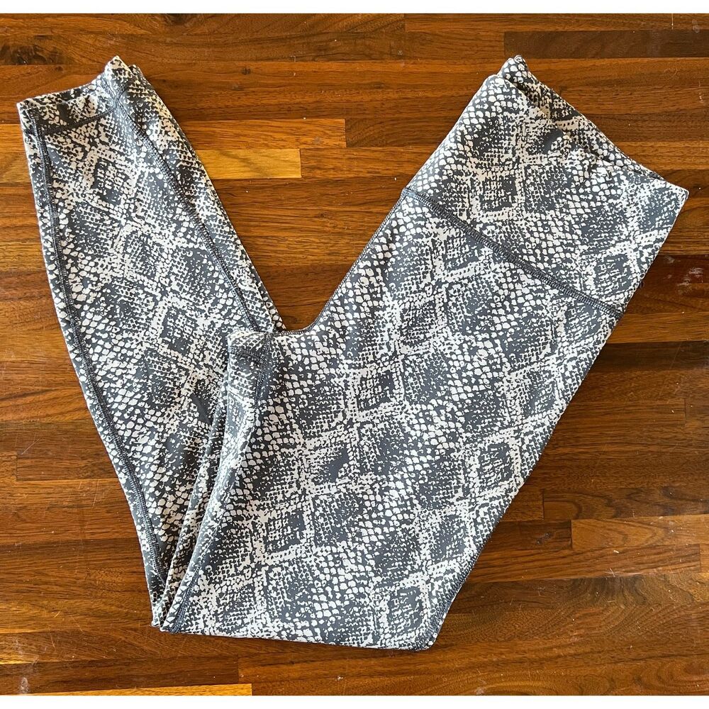 Athleta Ultimate 7/8 Tight Leggings Small Gray Snake Print High Rise Nylon
